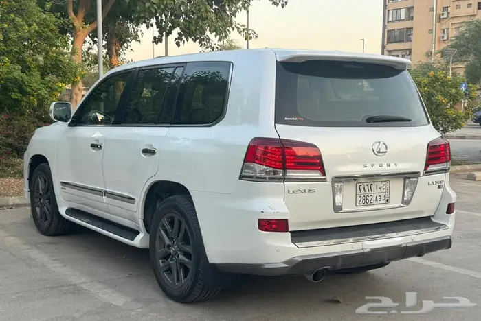 لكزس 2014 سعودي مالك أول 4