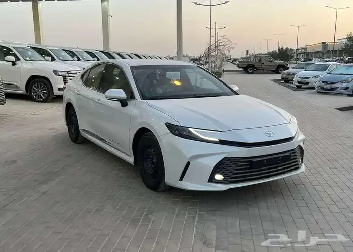 تويوتا كامري E خليجي 2025 اصفار 5