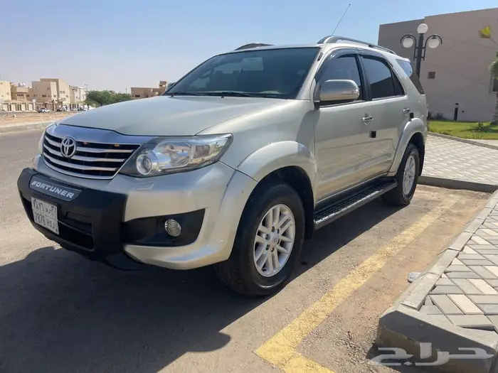 2014 TOYOTA FORTUNER 4x4 Manual Transmission Full Option 8