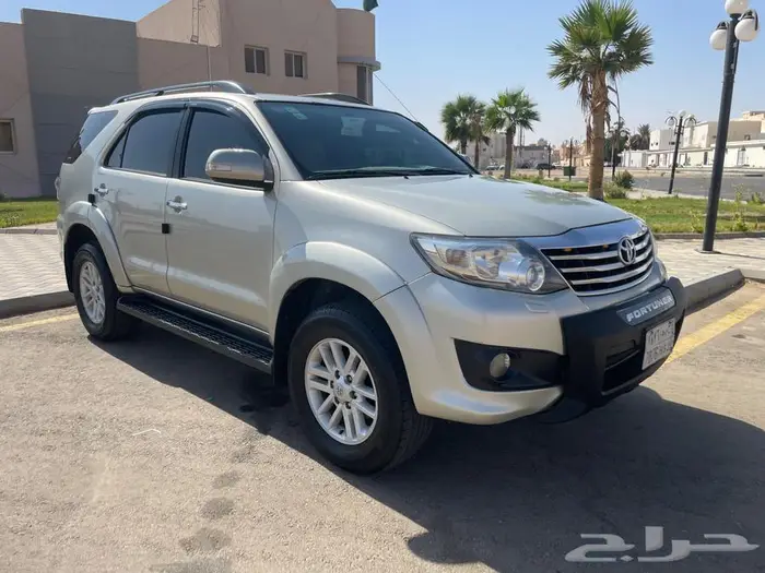 2014 TOYOTA FORTUNER 4x4 Manual Transmission Full Option 7