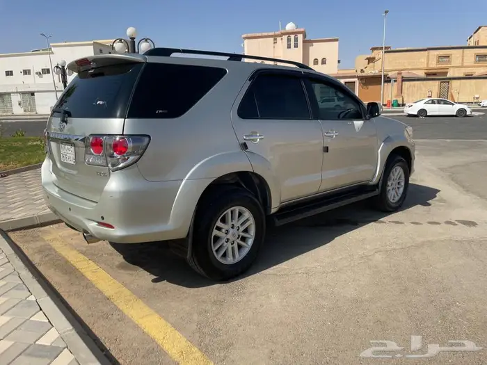 2014 TOYOTA FORTUNER 4x4 Manual Transmission Full Option 10