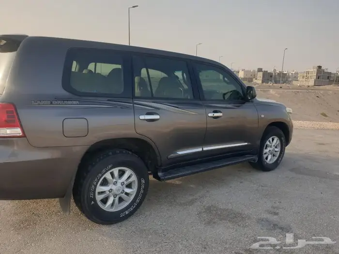 2011 لاندكروزر GXR للبيع 2
