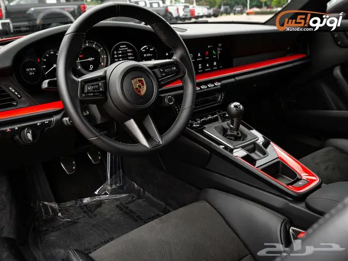 2024 بورشه 911 كاريرا T 15