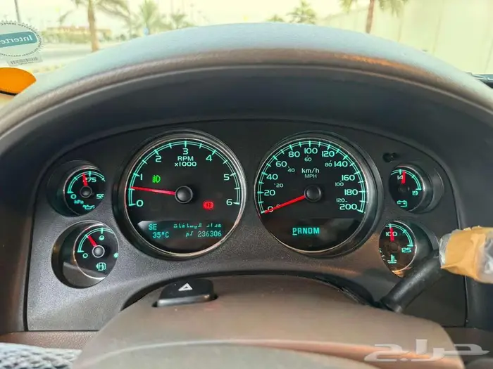 جي ام سي يوكن SLT 40