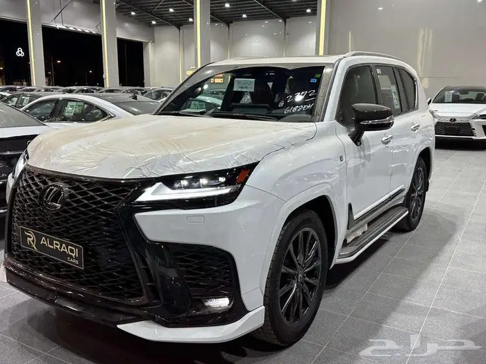 لكزس اف سبورت 2025 سعودي 2