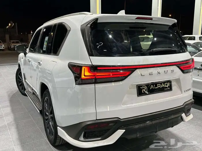 لكزس اف سبورت 2025 سعودي 7