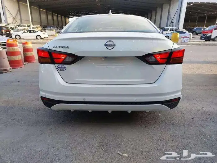 نيسان التيما 2025 ستاندر 7