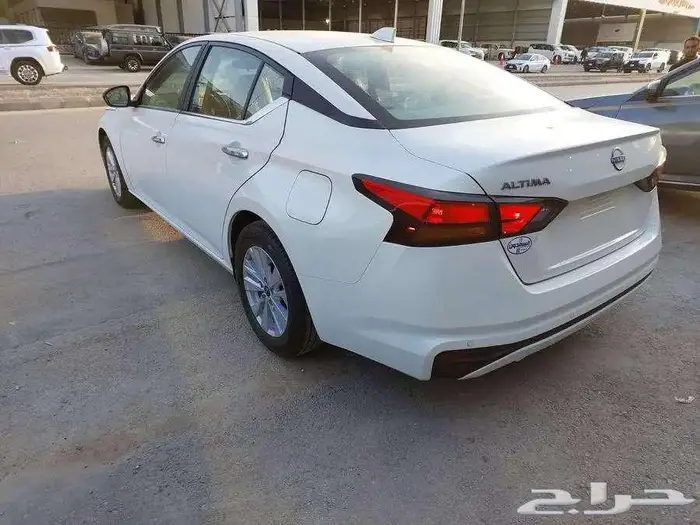 نيسان التيما 2025 ستاندر 5