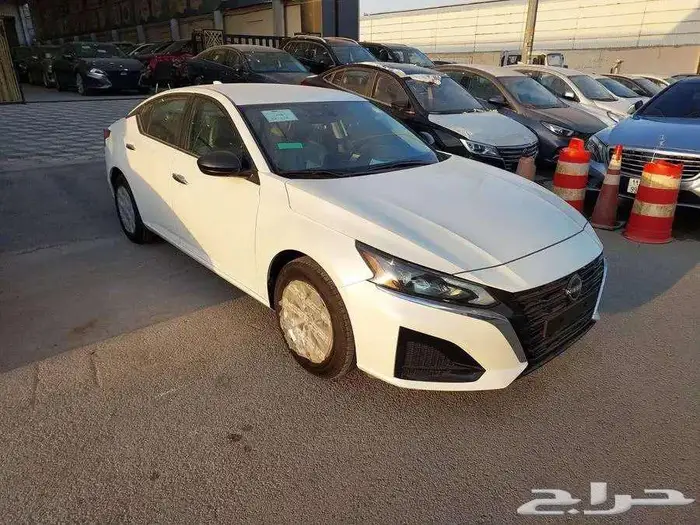 نيسان التيما 2025 ستاندر 9