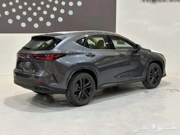 لكزس ان اكس 2025AA 350 بريمي 3