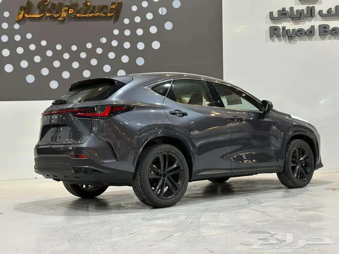 لكزس ان اكس 2025AA 350 بريمي 2