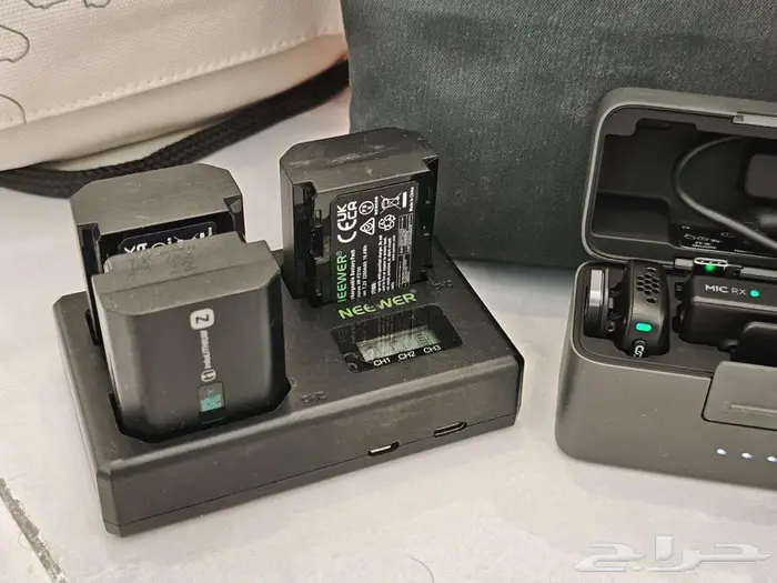 عدة تصوير احترافية شبه جديدة Sony A6700 عدستين ... 6