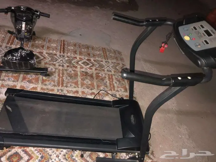 للبيع أجهزه رياضه و 3 وسكوترات 3
