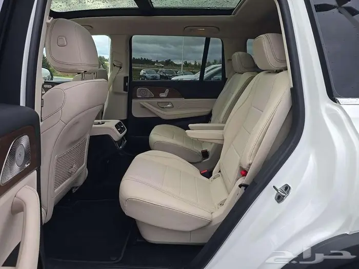 2024 Mercedes-Benz GLS 450 4MATIC 8