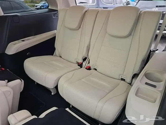 2024 Mercedes-Benz GLS 450 4MATIC 9
