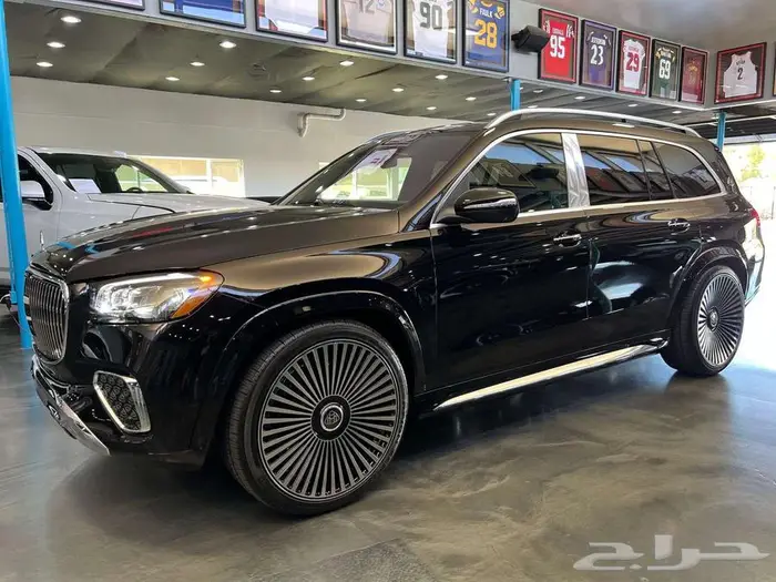 2025 Mercedes-Benz GLS 600 4MATIC 3