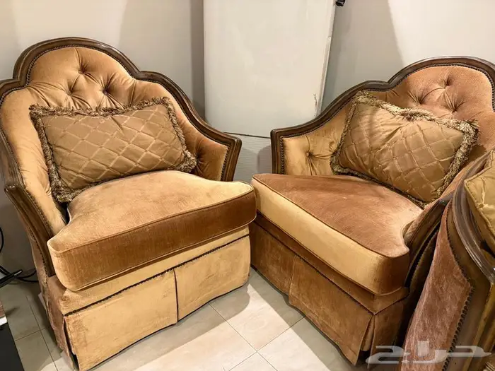 للبيع طقمين كنب نظيف 0