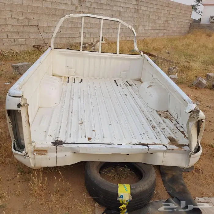 صندوق مع باب الصندوق هايلكس غمارة--السعر 500ريال 2