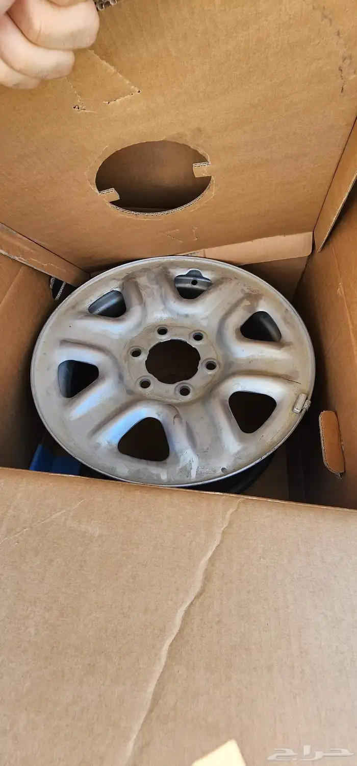 جنط لاندكروزر ديازل 6 مسامير اصلي 0