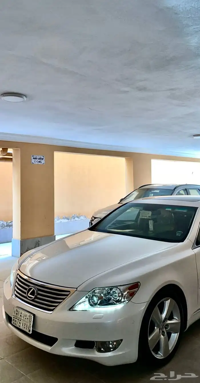 لكزس LS460L 16