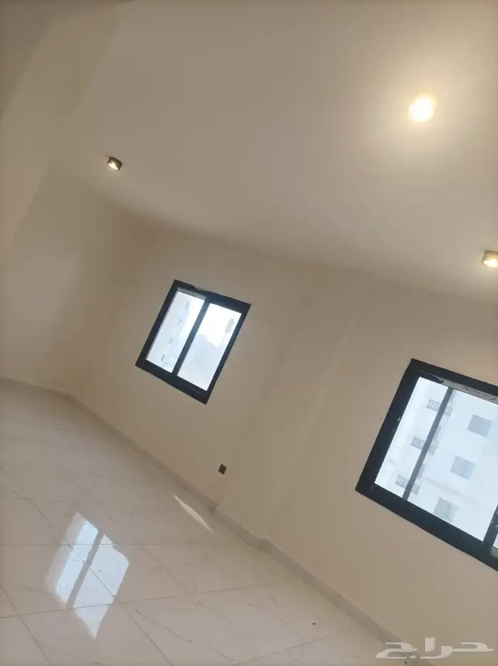 شقه دوبلكس اعالي جده للايجار 7 غرف دورين 7