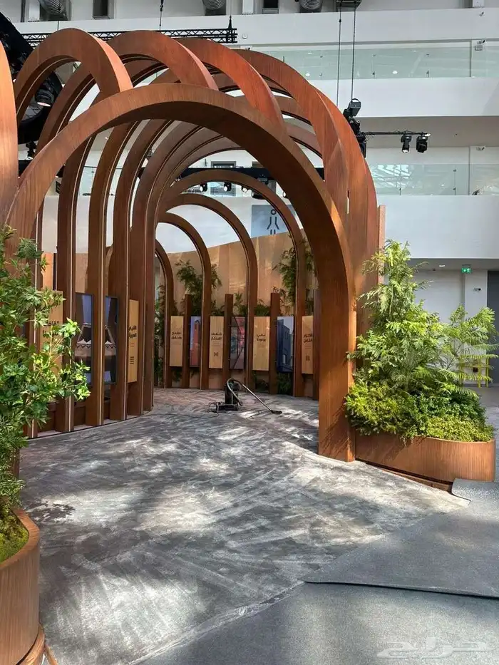 سور مشاريع مقاولات لوحات بوث بوكسات بنر كلادينك كلادينج ستكر 0