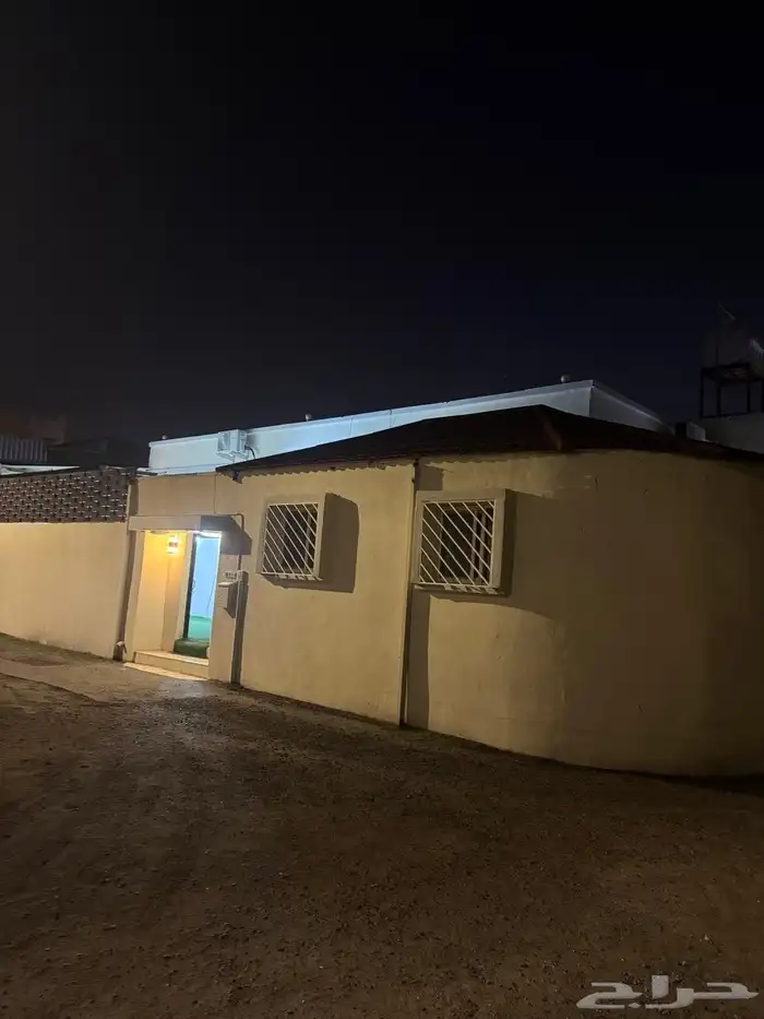 للبيع دور مستقل 650 الف طريق المدينه العسكريه 14