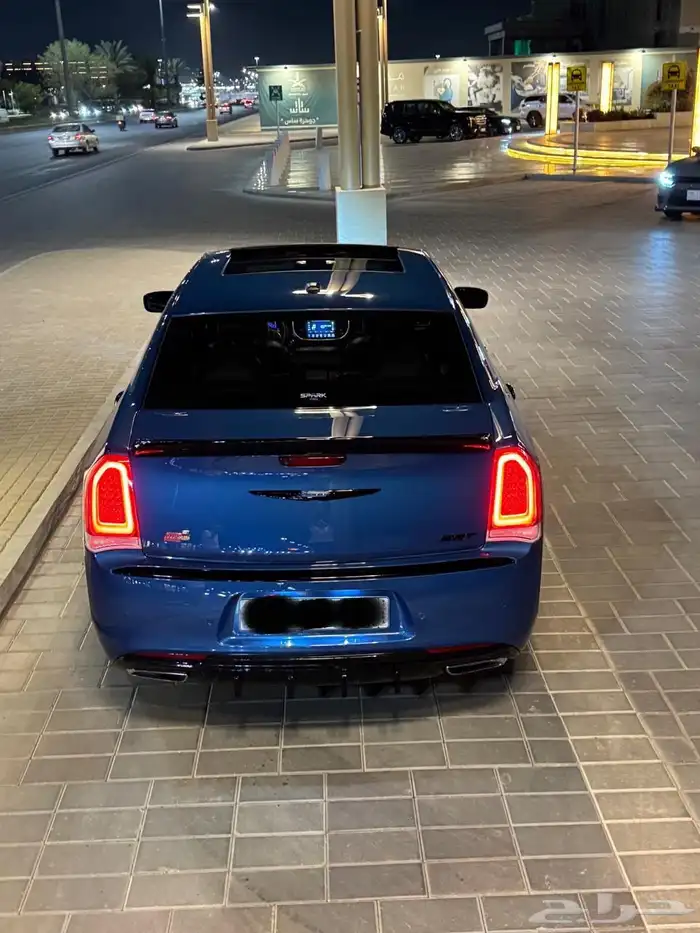 كرايسلر c300 2021 فل كامل اكزيكتيف 8 سلندر 5.7 9