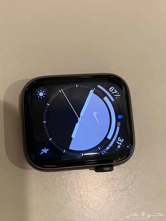 ساعة ابل se 44 0