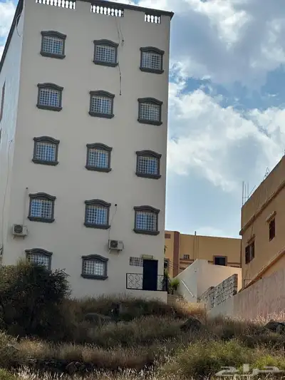 عماره للبيع في حي لبنان. مكونه من 4 ادوار 0