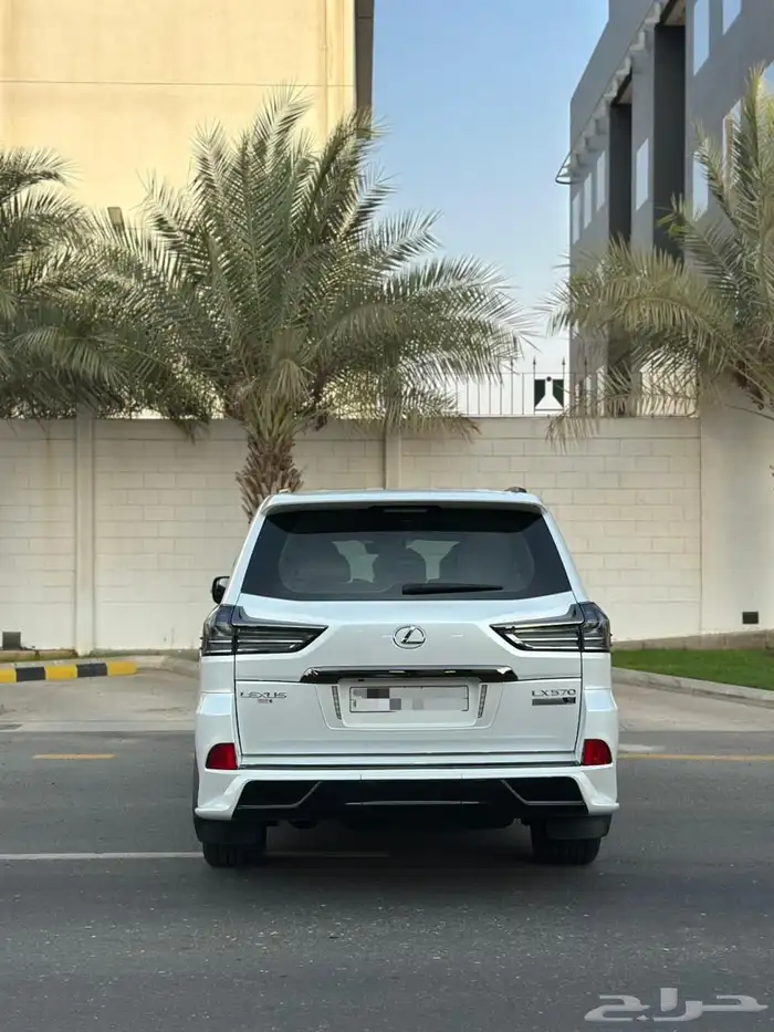 لكزس LX570 2020 بلاك ادشن 9