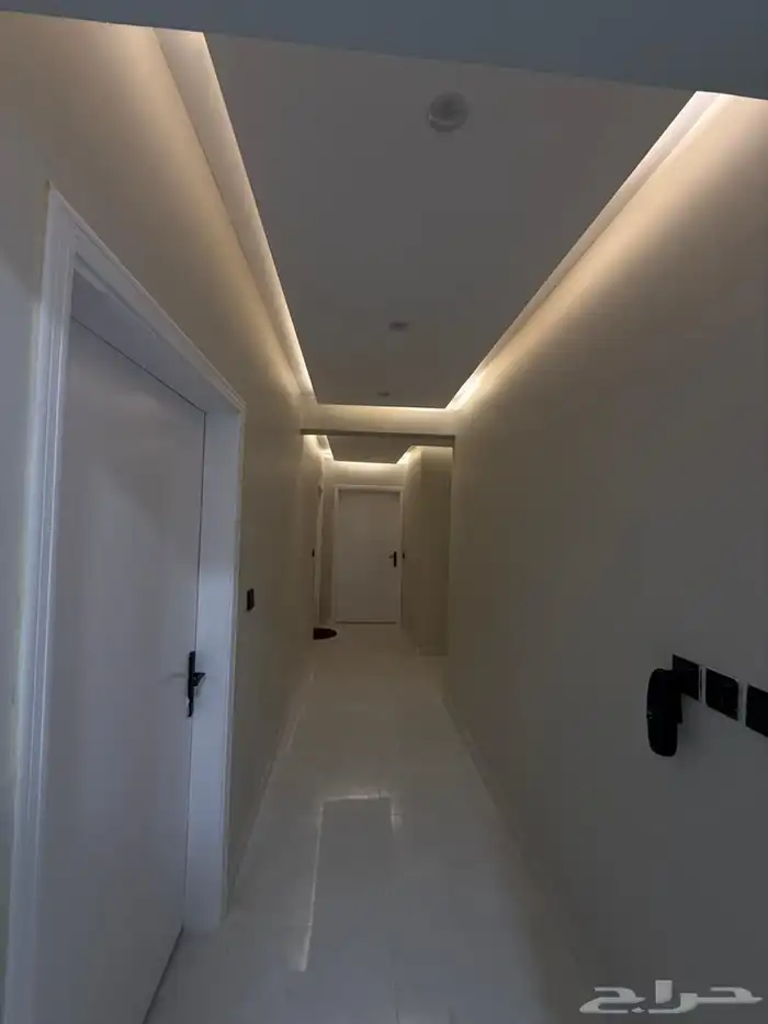 للبيع عمارة سكنية بحي العوالي 7