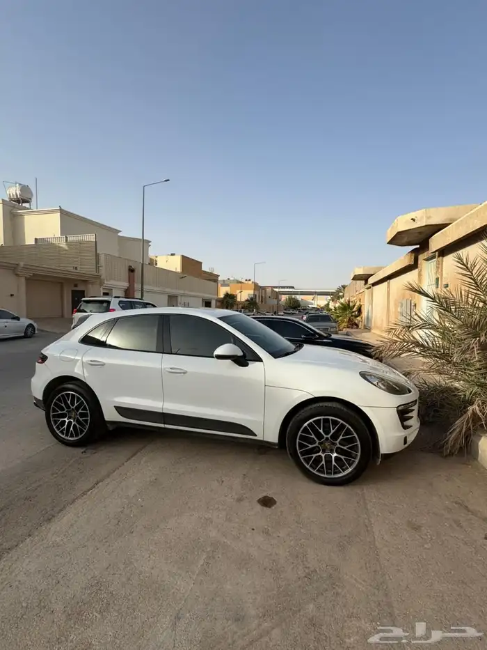 بورش ماكان 2017 0