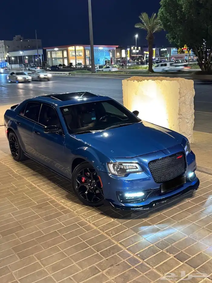 كرايسلر c300 2021 فل كامل اكزيكتيف 8 سلندر 5.7 8