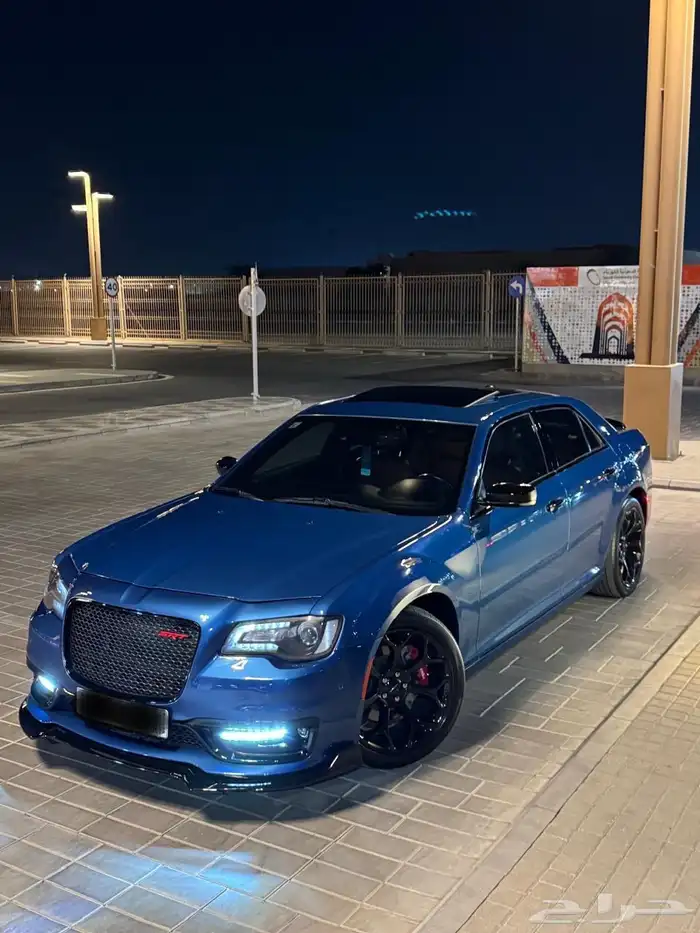 كرايسلر c300 2021 فل كامل اكزيكتيف 8 سلندر 5.7 0