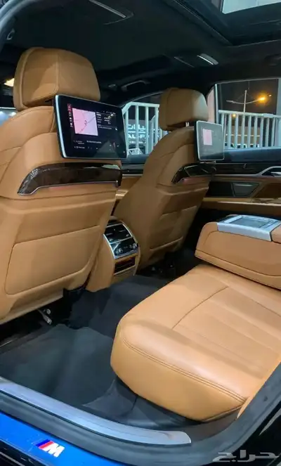 BMW الفئة السابعة موديل 2020 ام كت M kit قمة في النظافة. index