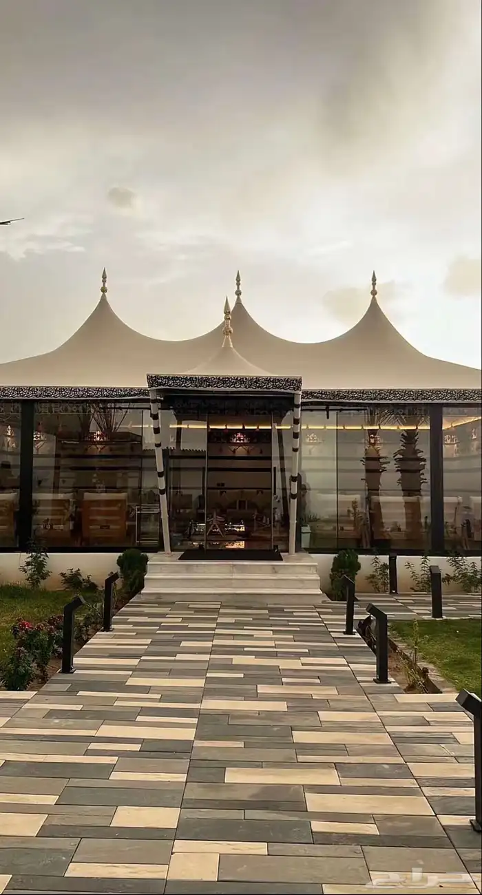 خيام الصقور الملكية 9