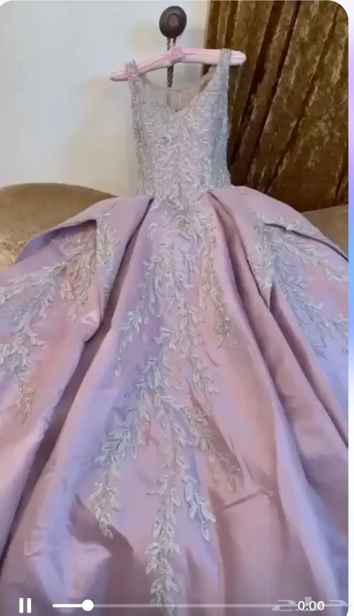 فستان ملكة فخم ب700 ريال 1