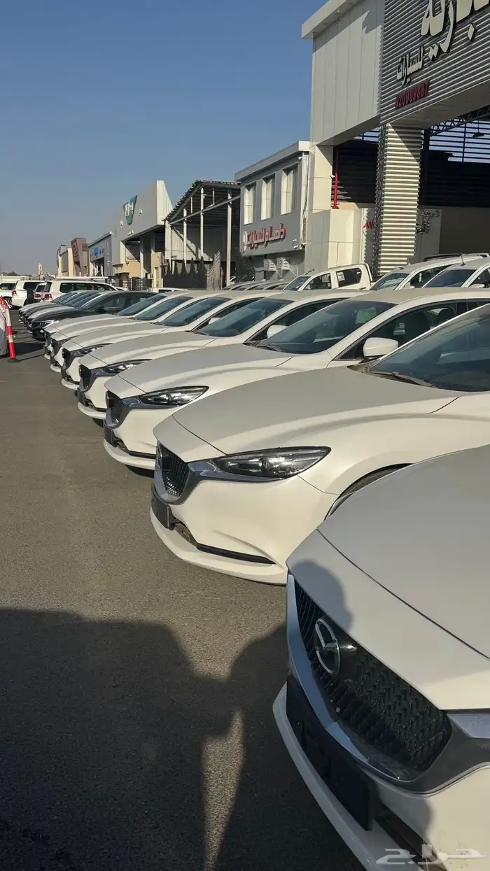 كامري Le2025واستشاري مبيعات سيارات 3