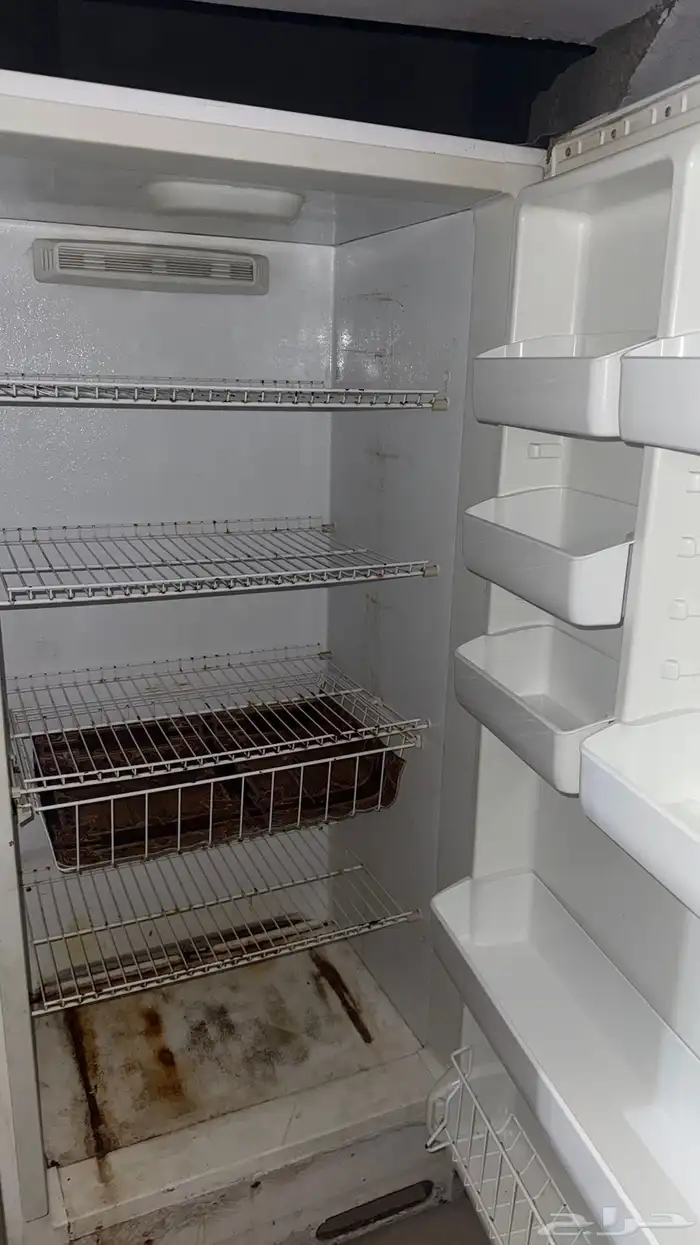 ثلاجته للبيع بارده 0