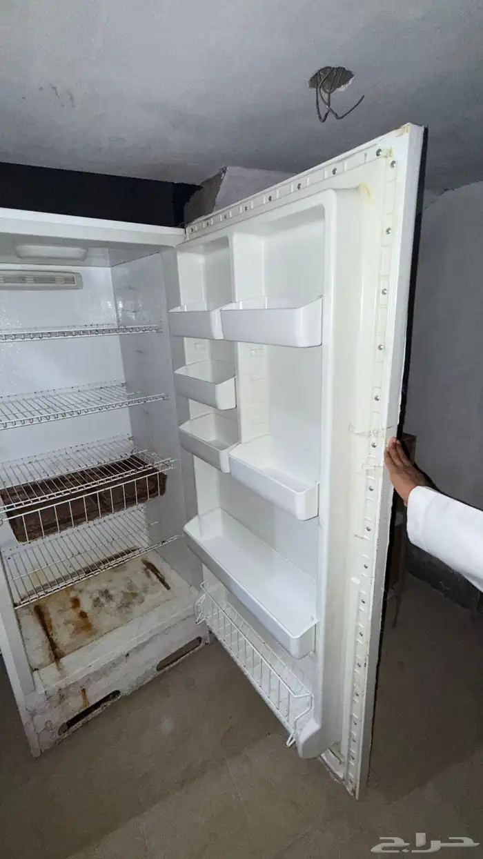 ثلاجته للبيع بارده 1