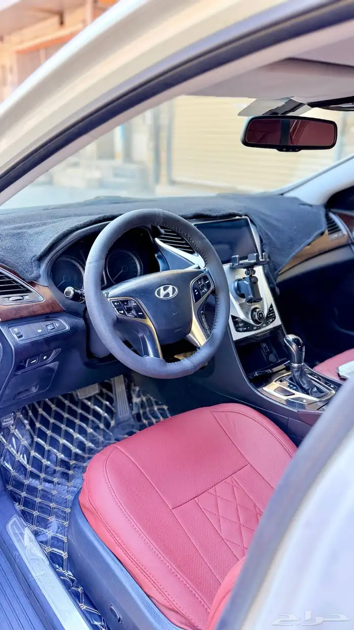 hyundai azera 2012 full option 9