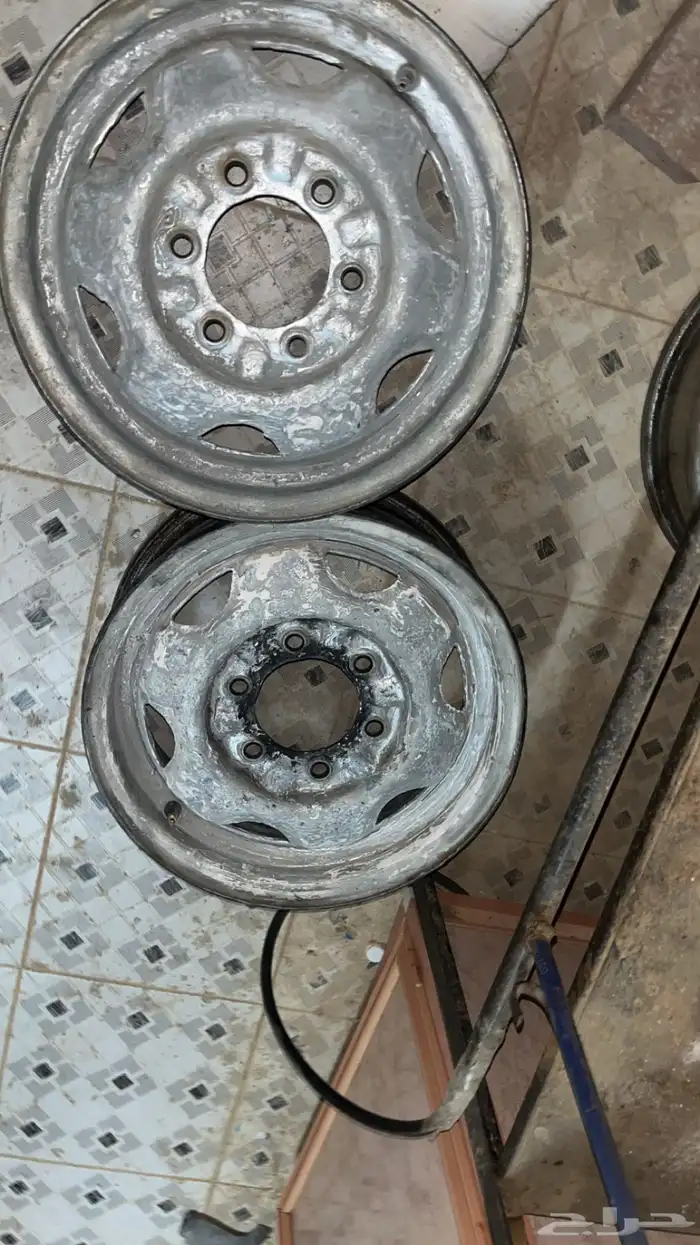 جنوط ددسن نضافف للبيع وكفرات العدد 2 كفرات و 2 جنوط 2