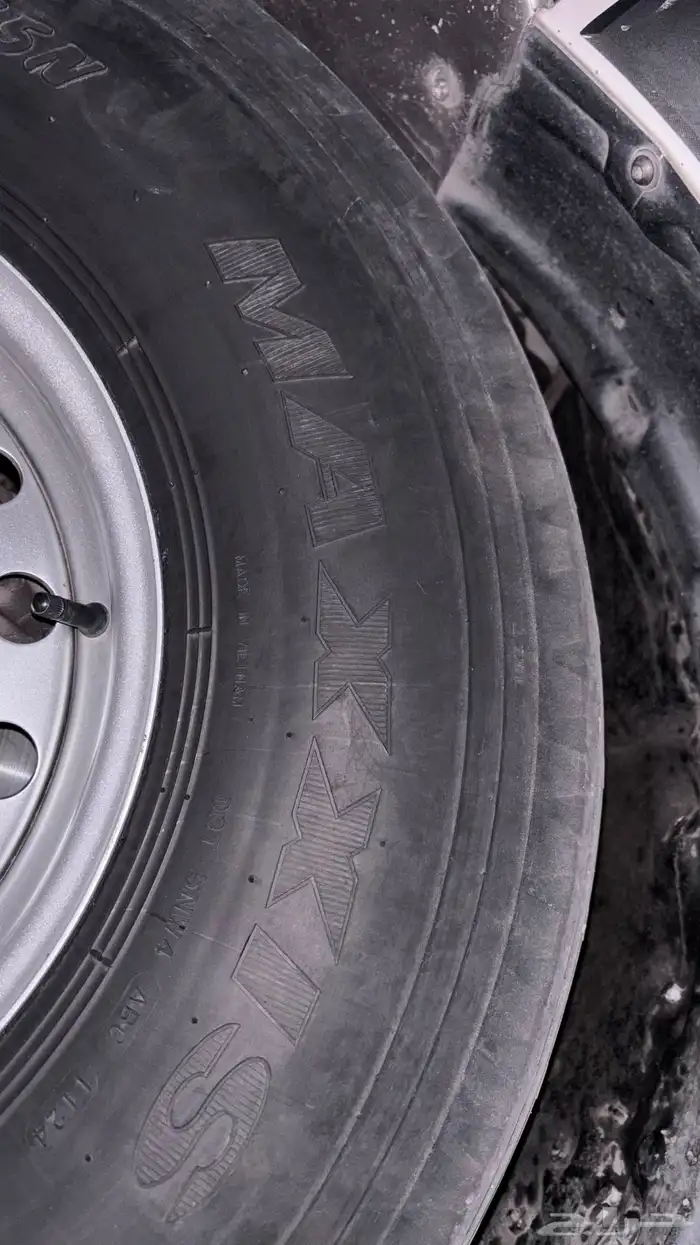 بالون 8.25ماكسس صناعة 2024 مع جنوط هلل 3