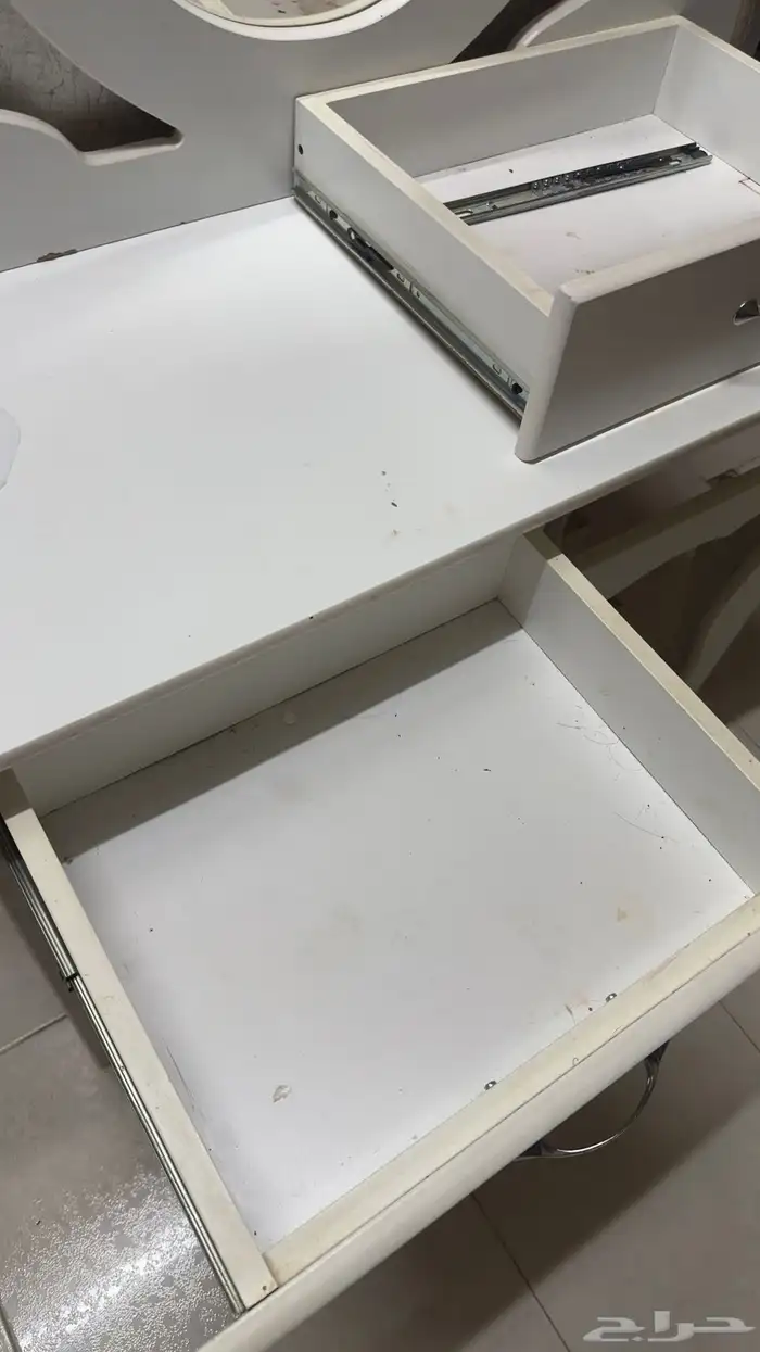 دولاب   تسريحه   اشجار صناعيه   مرايا 2