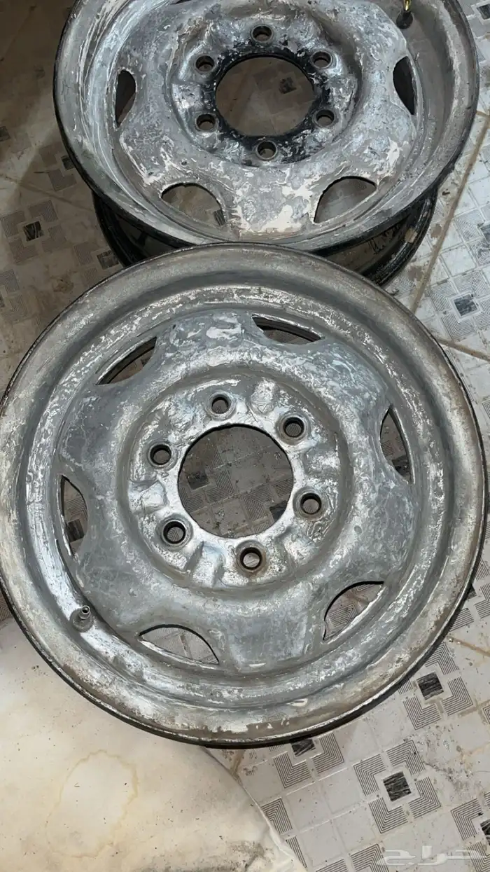 جنوط ددسن نضافف للبيع وكفرات العدد 2 كفرات و 2 جنوط 1