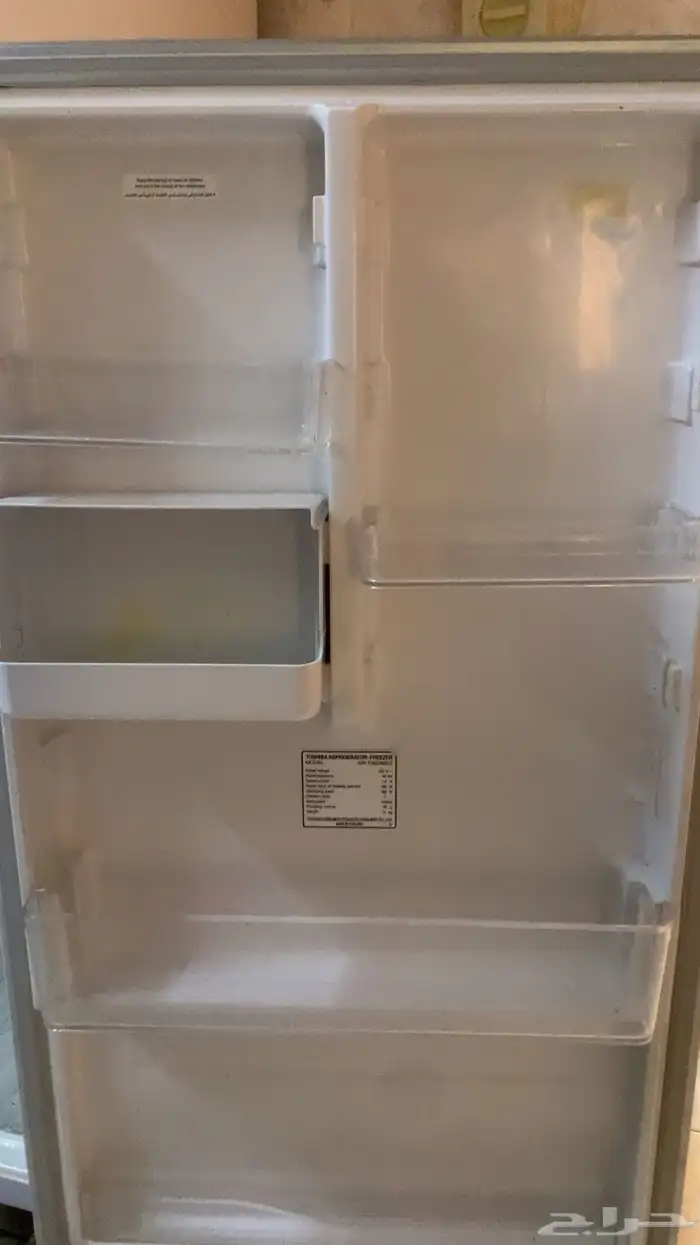 للبيع فرن وثلاجه توشيبا شبه جدد وليس بهن اي خراب 1