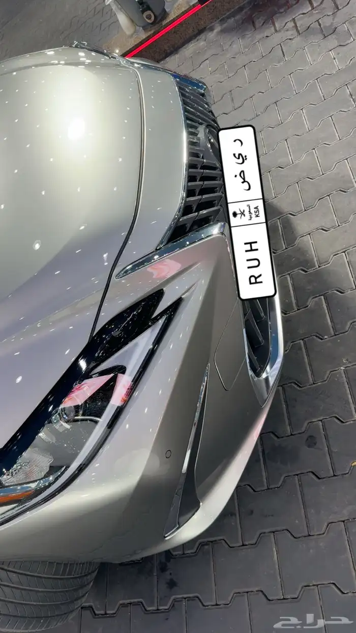 للبيع لكزس 2025 حجم ES250 14