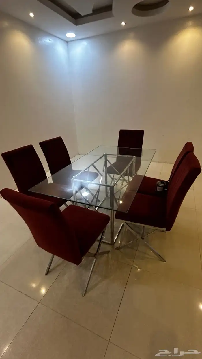 طاولة طعام 0