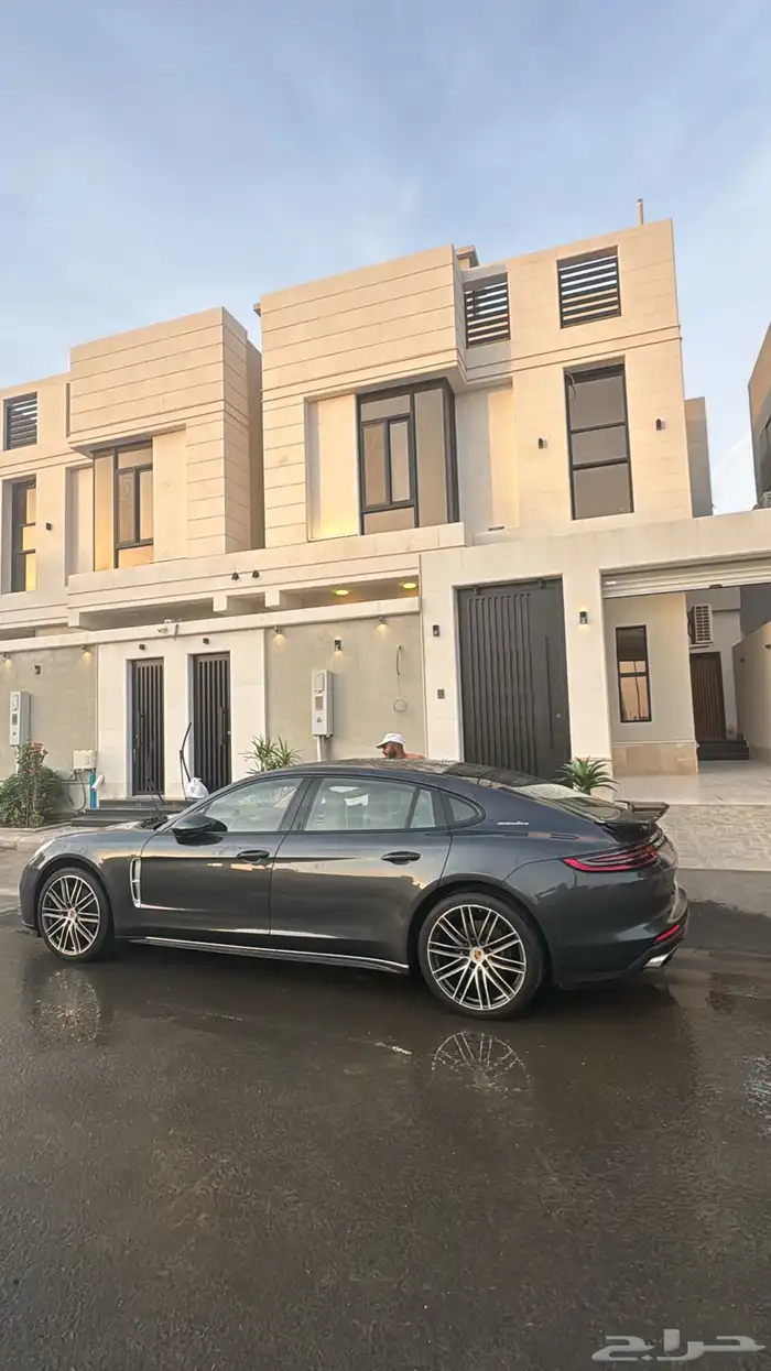 بورش باناميرا 2018 اكسلوسف 11